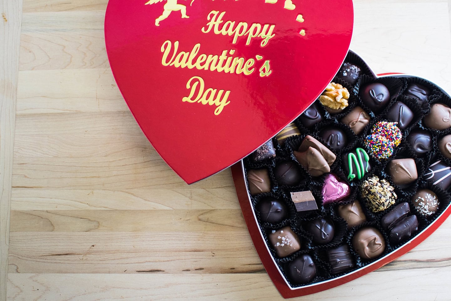 Pensando Em Presentear Seu ‘Valentine’ Com Chocolate? Prepare O Bolso