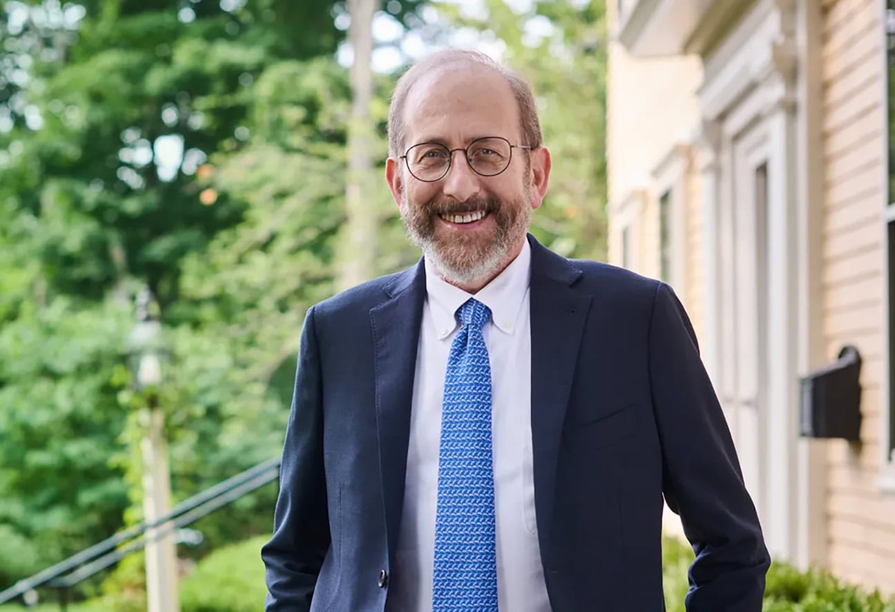 Harvard Diz Que Não Vai Cumprir Demandas De Trump E Governo Promete Bloquear $2 Bilhões Em Fundos