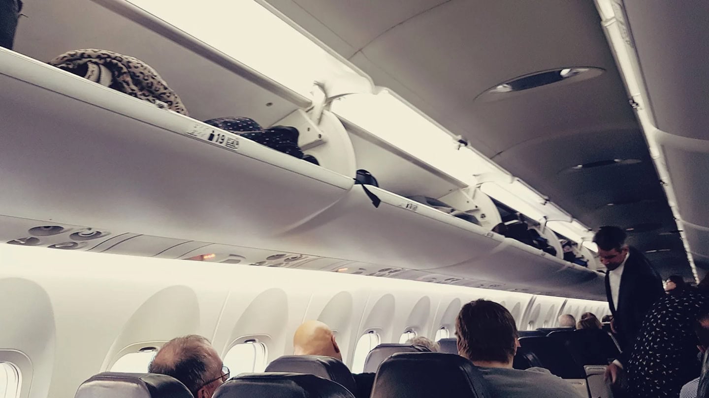 Cias Aéreas Cortam Assentos Para Os EUA À Medida Que Canadenses Evitam O País