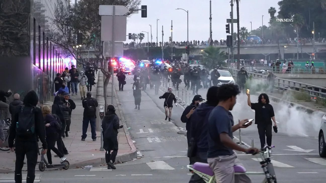 Protesters clash with police in Los Angeles as Trump deploys National Guard