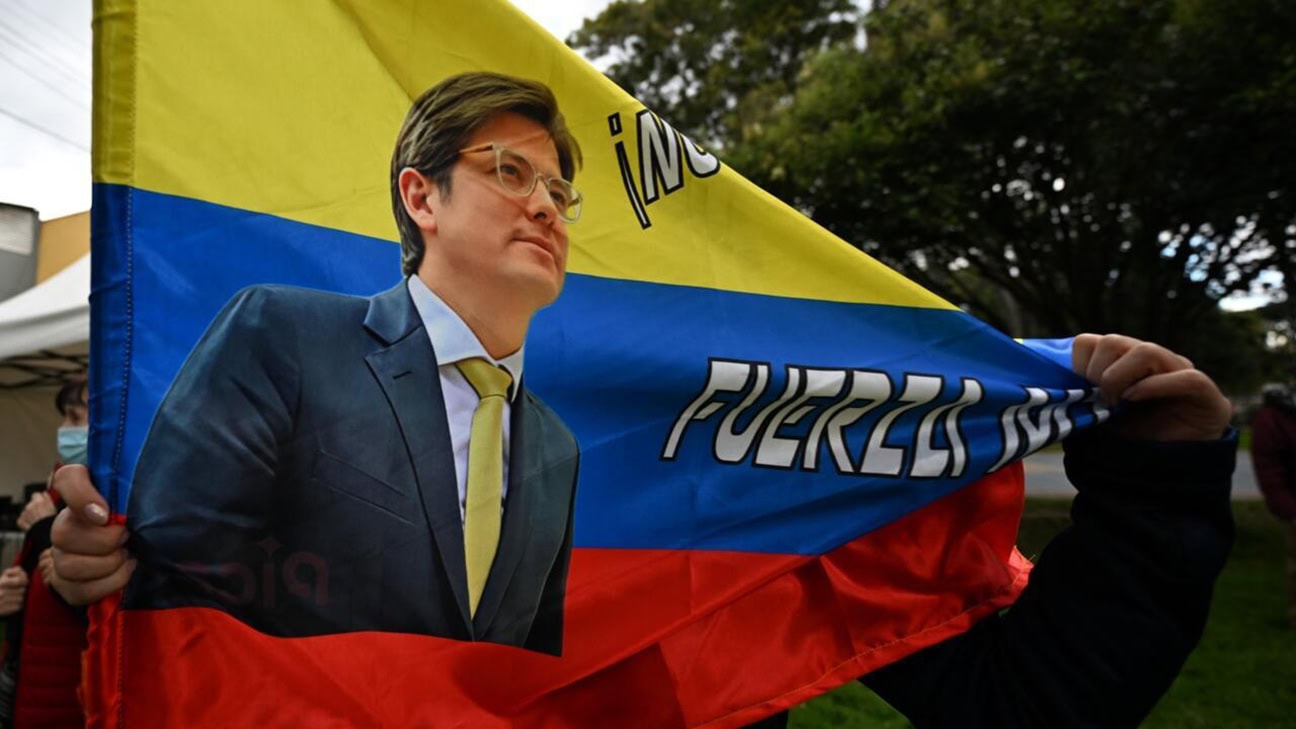 Miguel Uribe, pré-candidato à presidência da Colômbia, morre após ataque a tiros em Bogotá