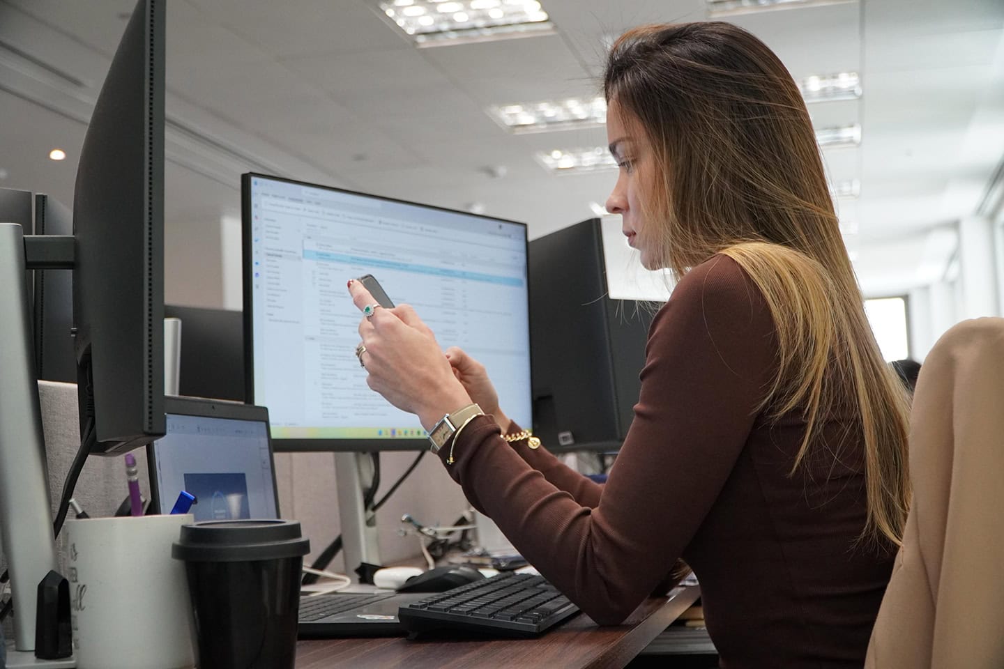 PEAK SEASON with Brunna Viana: conversation between Faria Lima and the countryside