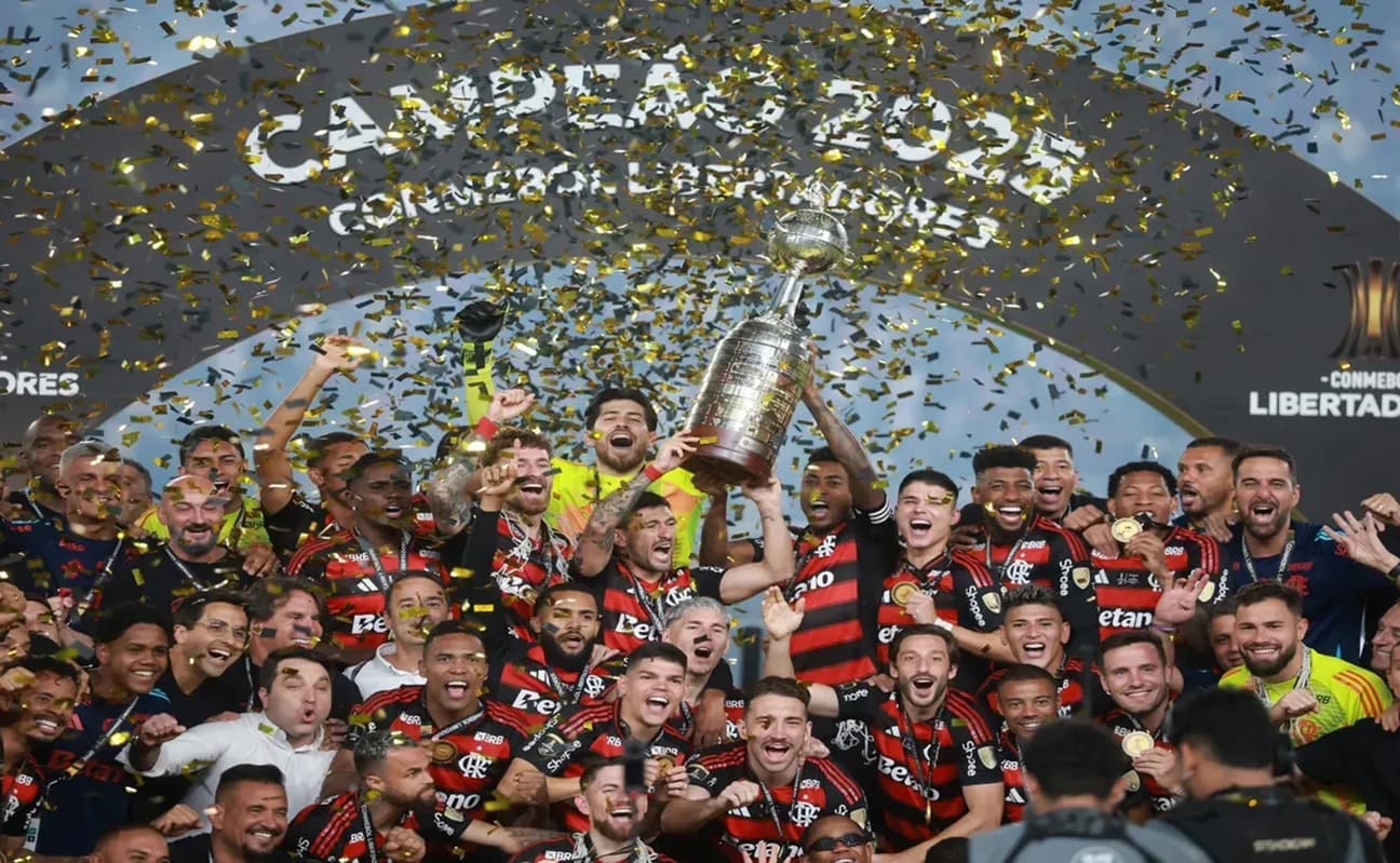 Flamengo vence Palmeiras e vira 1º brasileiro tetra da Libertadores