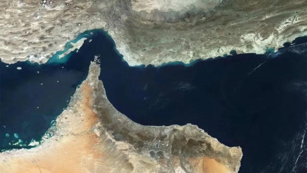 The US Seeks to Form International Coalition to Take Control of the Strait of Hormuz